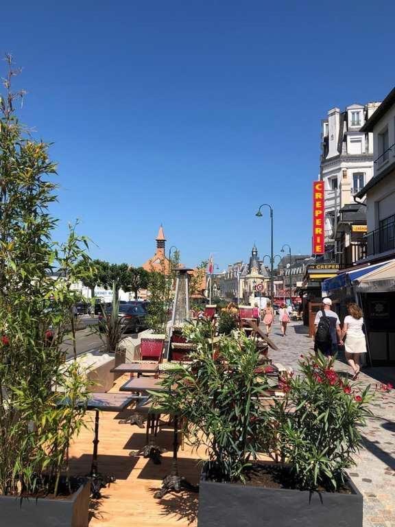 Апартаменты Les Parasols De Trouville Экстерьер фото