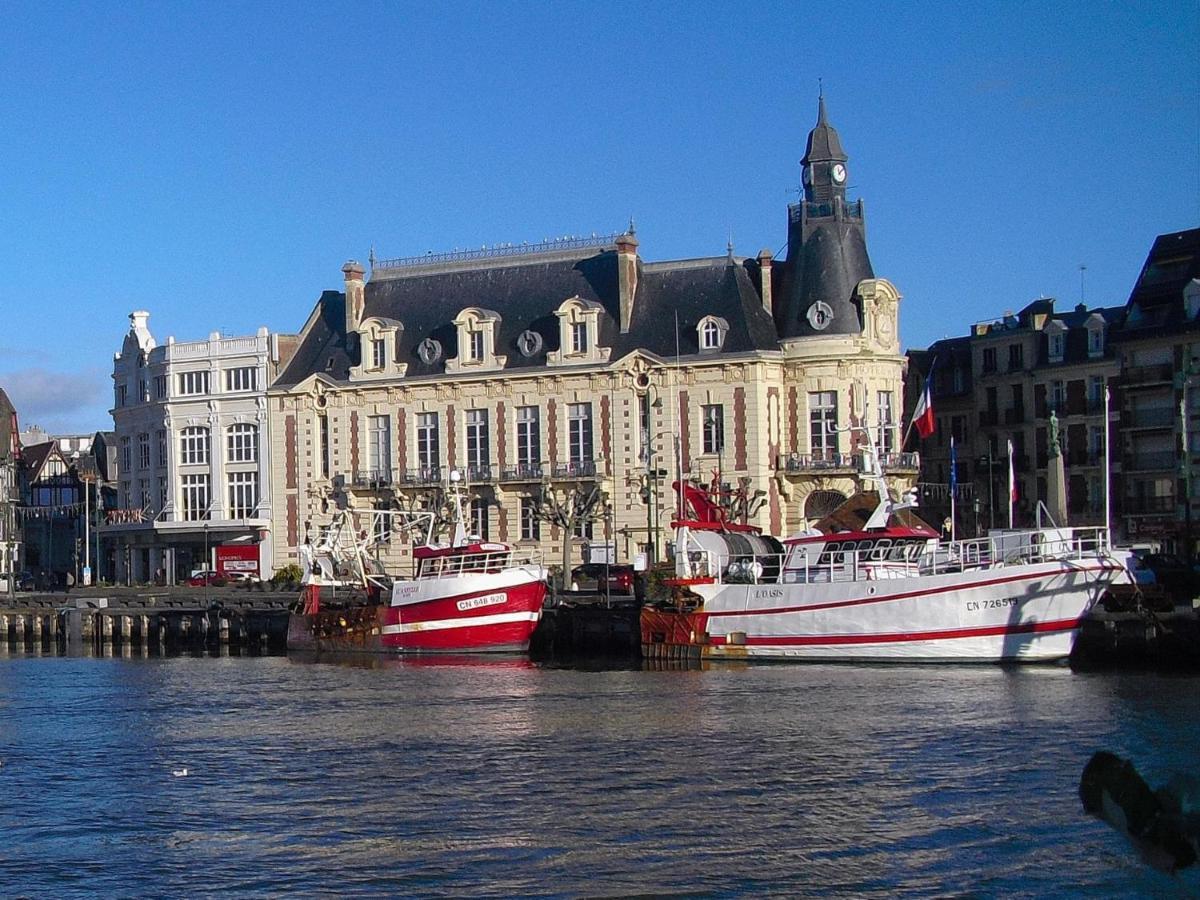 Апартаменты Les Parasols De Trouville Экстерьер фото